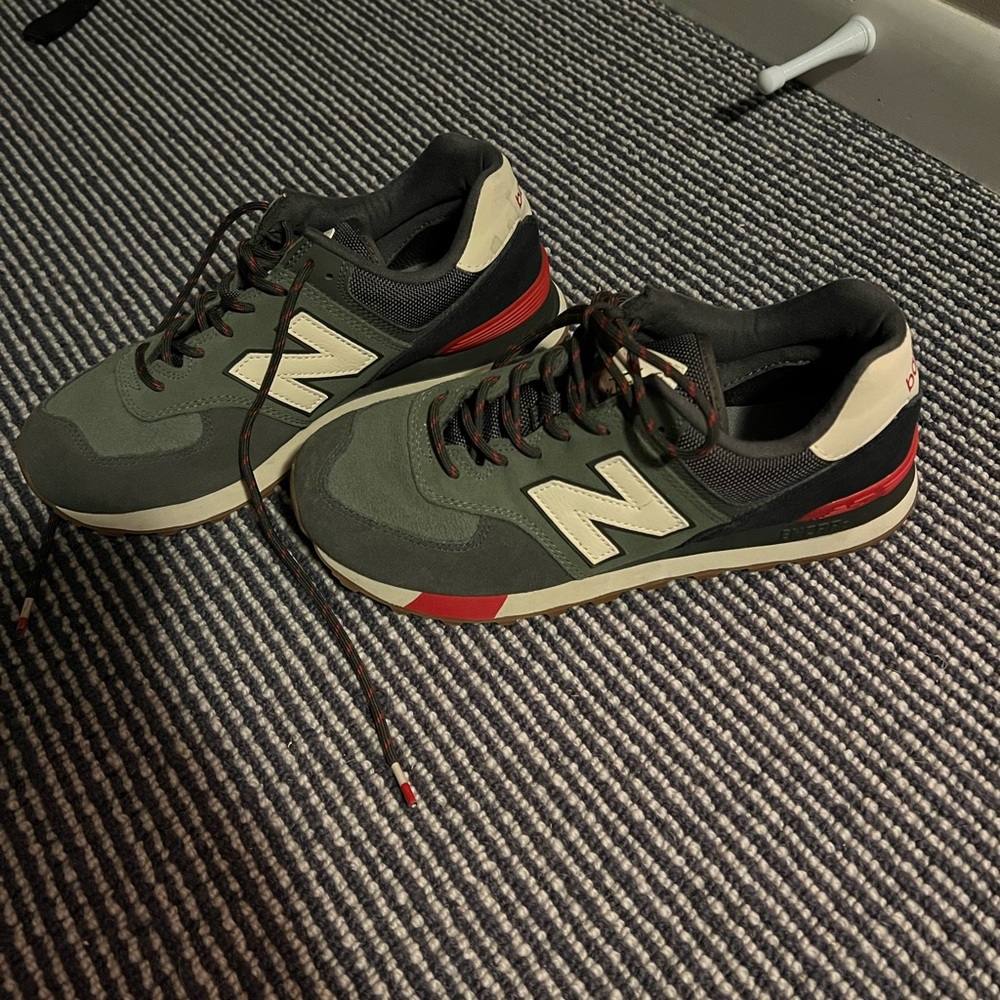 New Balance 574 Army Green/Red unisex (Mens 7.5/Fits Women’s 9) - lightly worn